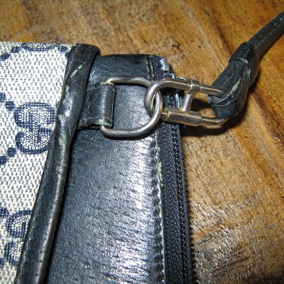 Authentic Vintage Navy Gucci Shoulder Bag - Picture 16 of 16